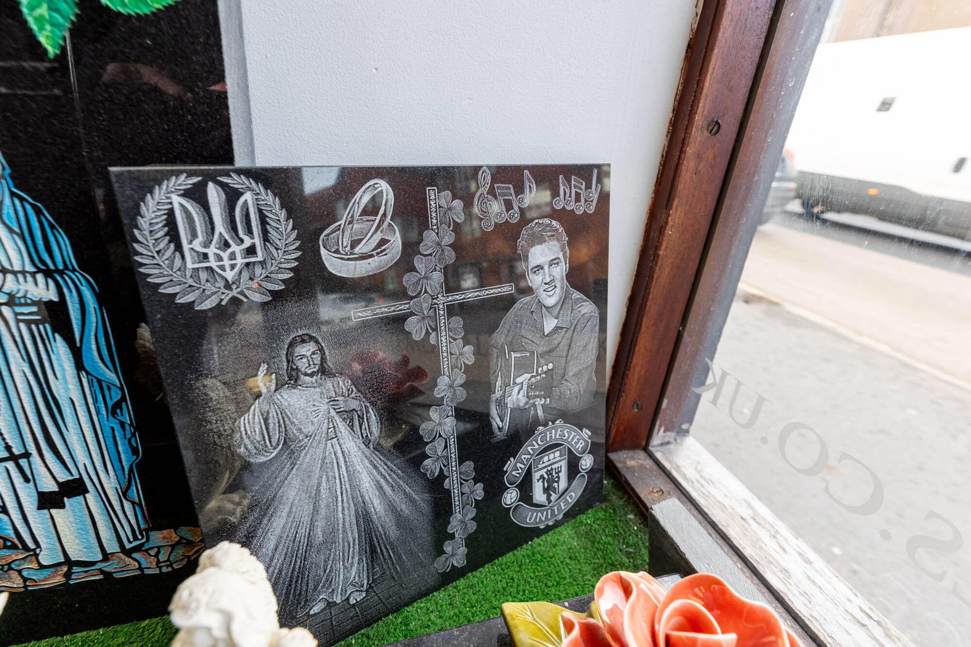 Exeter Fine Memorials memorial stone masons headstones, cremation memorials, showroom interior, 11 heavitree road December 2024